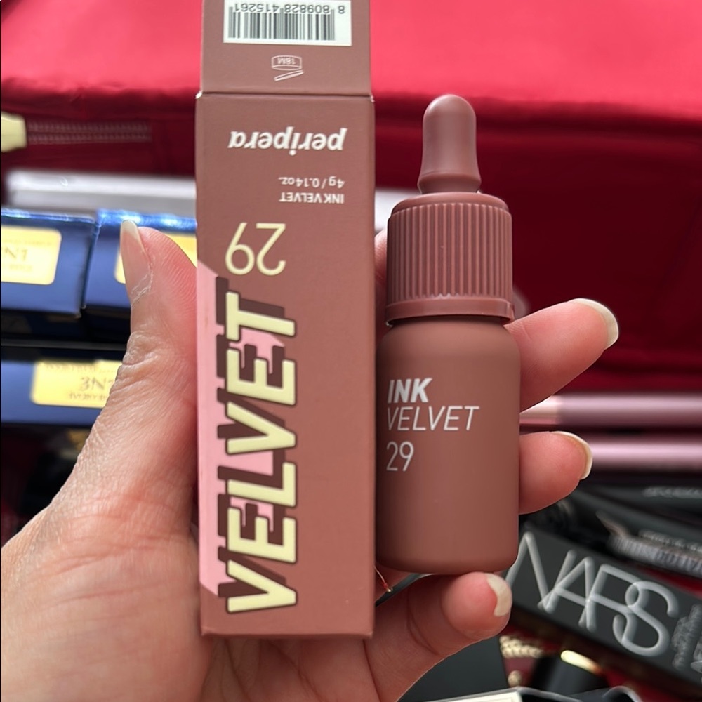 Velvet Brown Lipstick Smooth Long-lasting Color